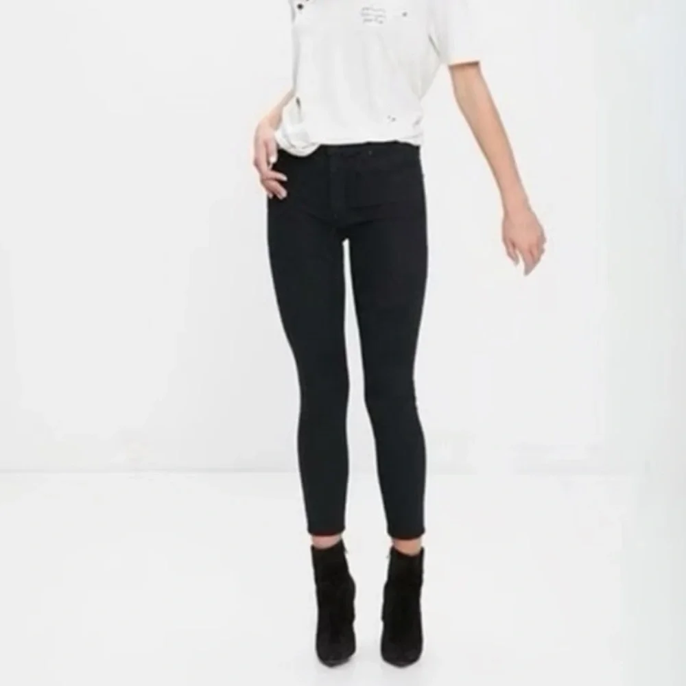 Mother Womens black the looker crop devil in the making 26